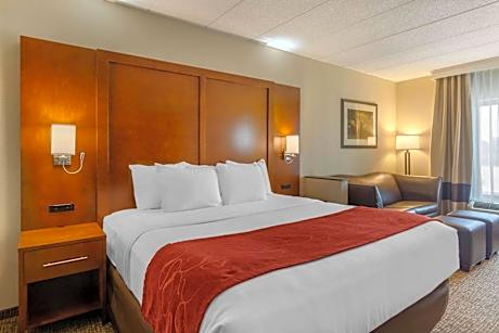 Standard King Room - Non-Smoking