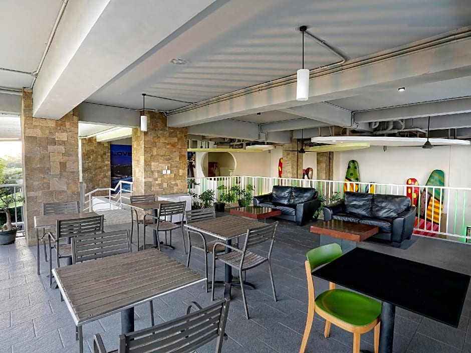 Maxonehotels At Bukit Jimbaran