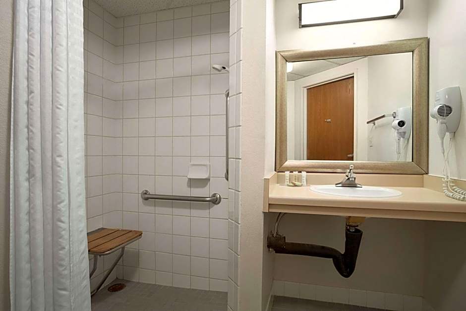 Super 8 by Wyndham Westminster Denver North