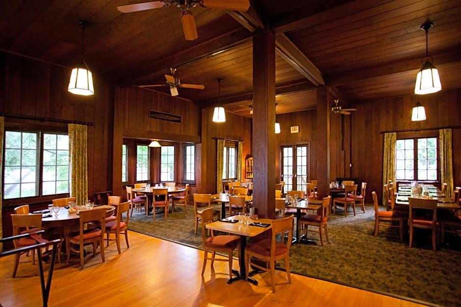 Lake Quinault Lodge