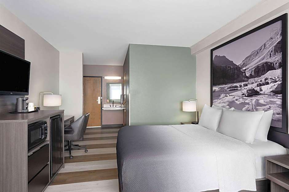 Super 8 by Wyndham Columbus