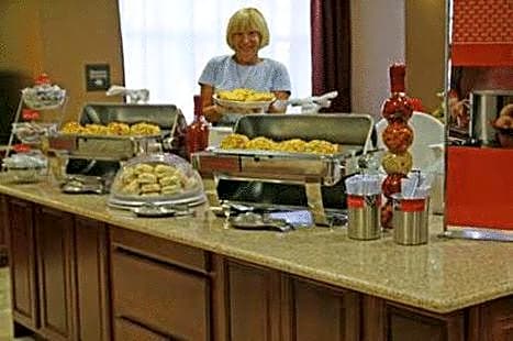 Hampton Inn & Suites Phoenix-Surprise