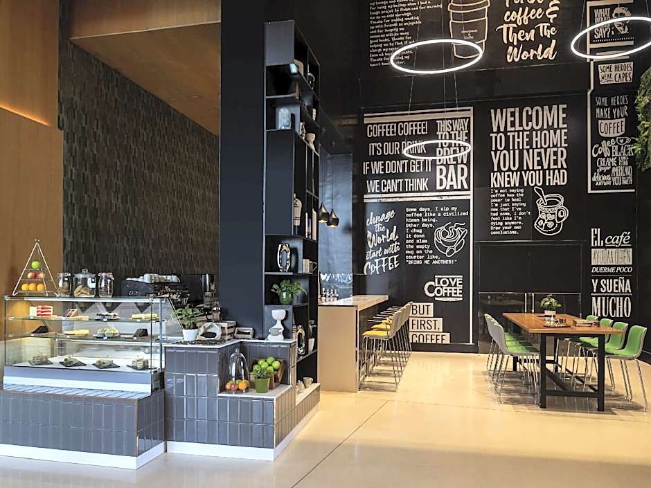 Adagio Doha