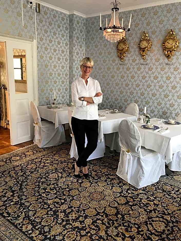 Annas Hotell