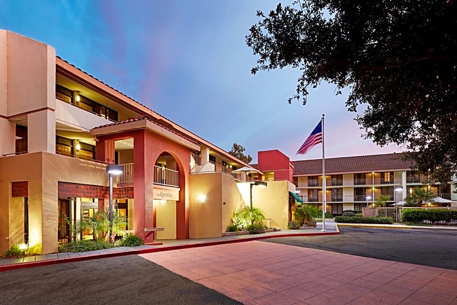 La Quinta Inn & Suites by Wyndham Thousand Oaks Newbury Park