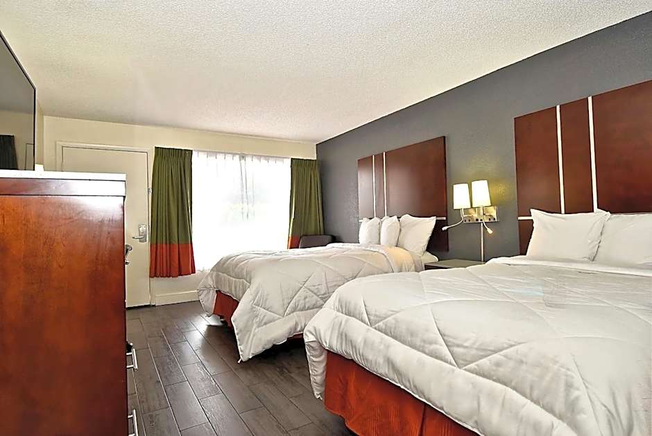SureStay Hotel by Best Western Sarasota Lido Beach