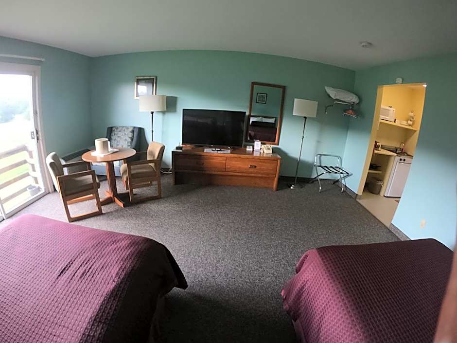 Copper Lantern Motor Lodge