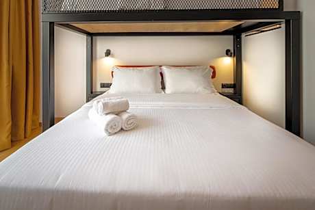 Deluxe Double Room with Extra Bed