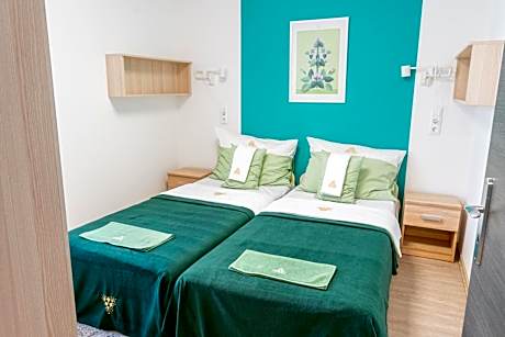 Quadruple Room with Private Bathroom