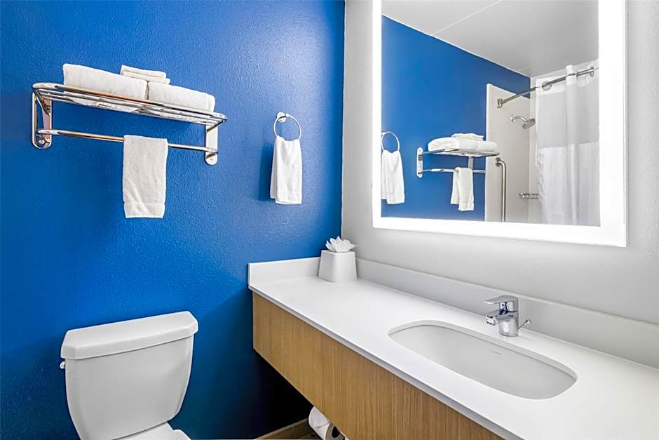 Spark by Hilton Roanoke Civic Center