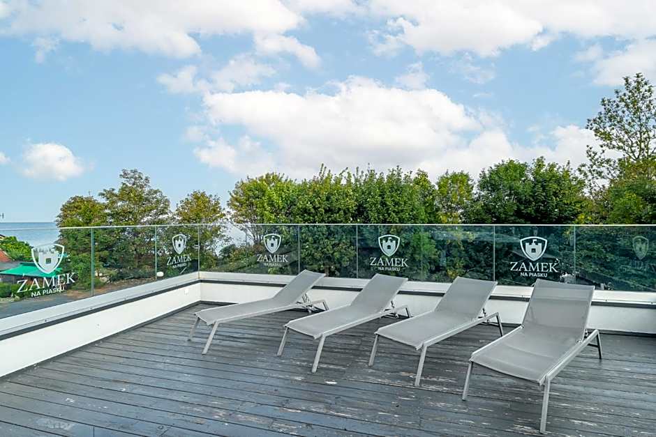 ZAMEK NA PIASKU - Tuż przy Plaży