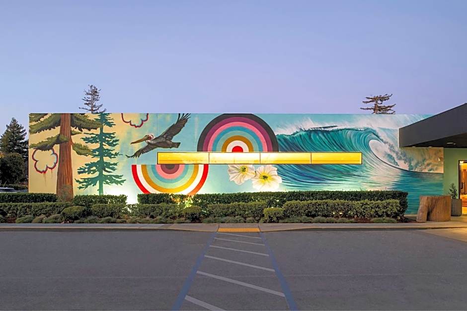 Hotel Paradox, Autograph Collection