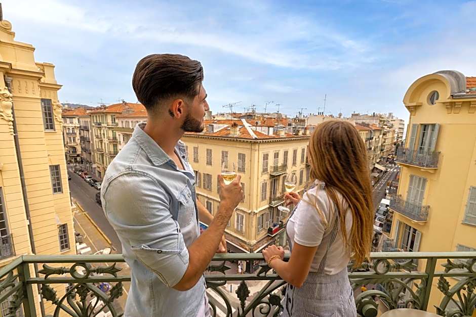 The Jay Hotel by HappyCulture