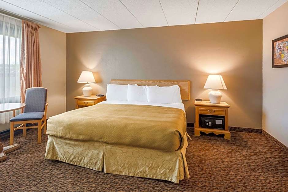 Econo Lodge Duluth near Miller Hill Mall