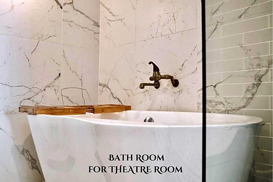 THE ROOT2 HOTEL