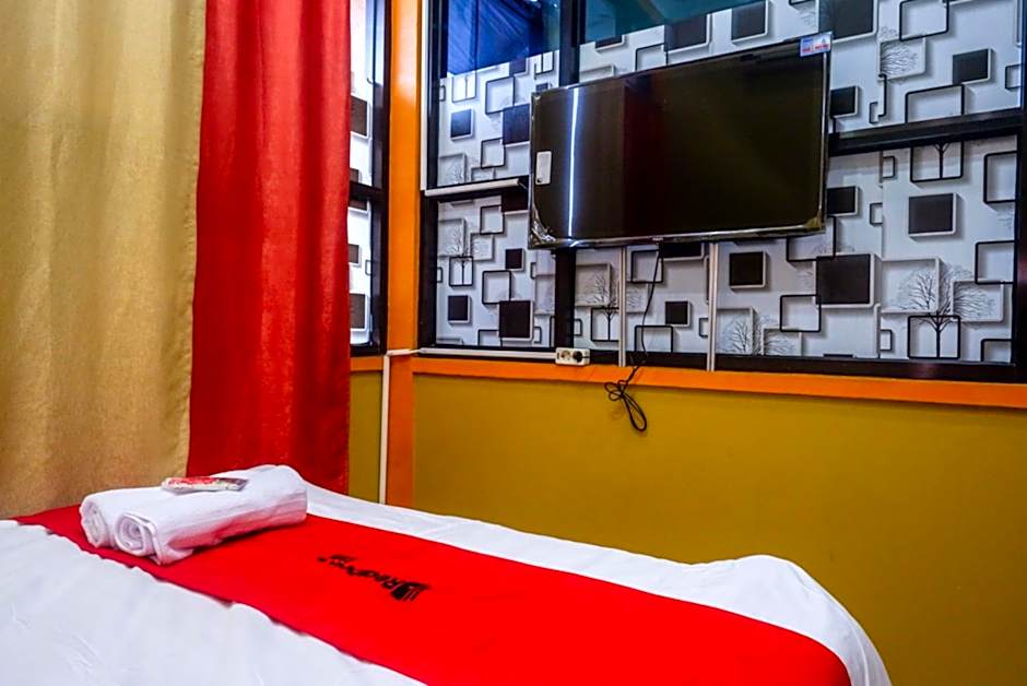 GE 2010 Syariah Guest House by RedDoorz – Karanganyar, SD