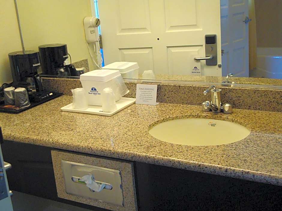 The Miramar Inn & Suites