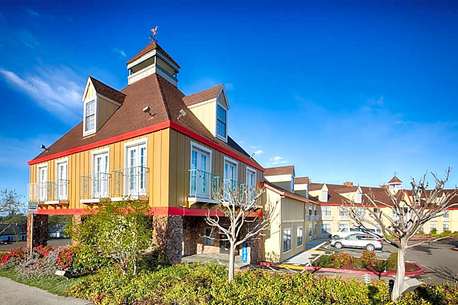 Red Lion Inn & Suites Auburn