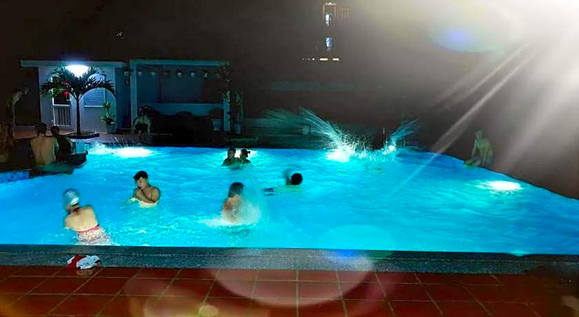 Phu Cuong Beach Hotel