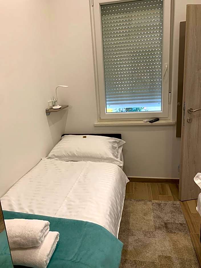 Foto 1 daripada 29 — Rirooms