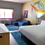 La Quinta Inn & Suites by Wyndham San Antonio Seaworld LAFB