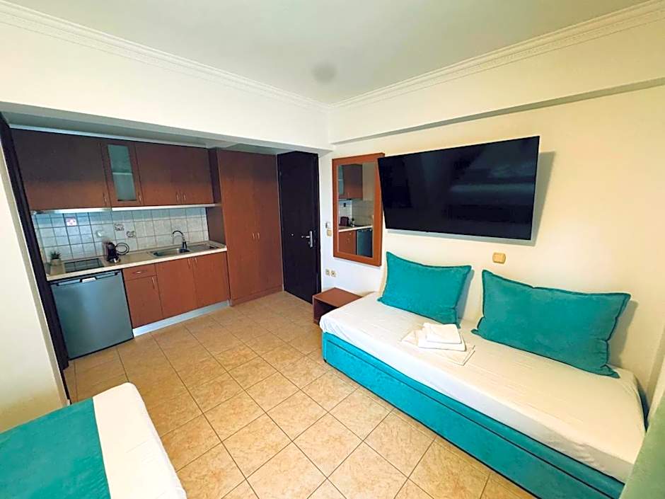 Anassa Deluxe Apartments & Studios