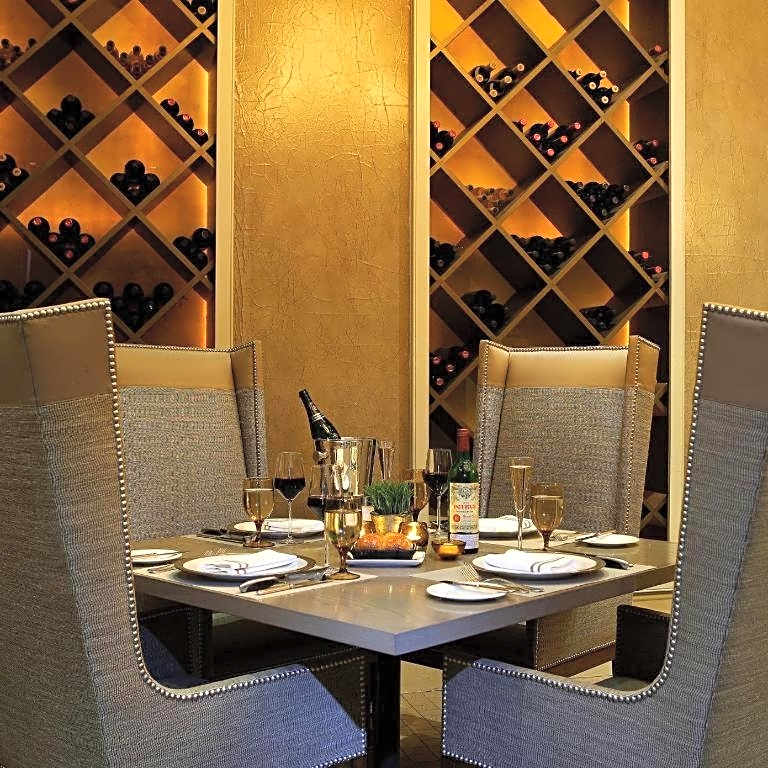 Fifteen Beacon Hotel