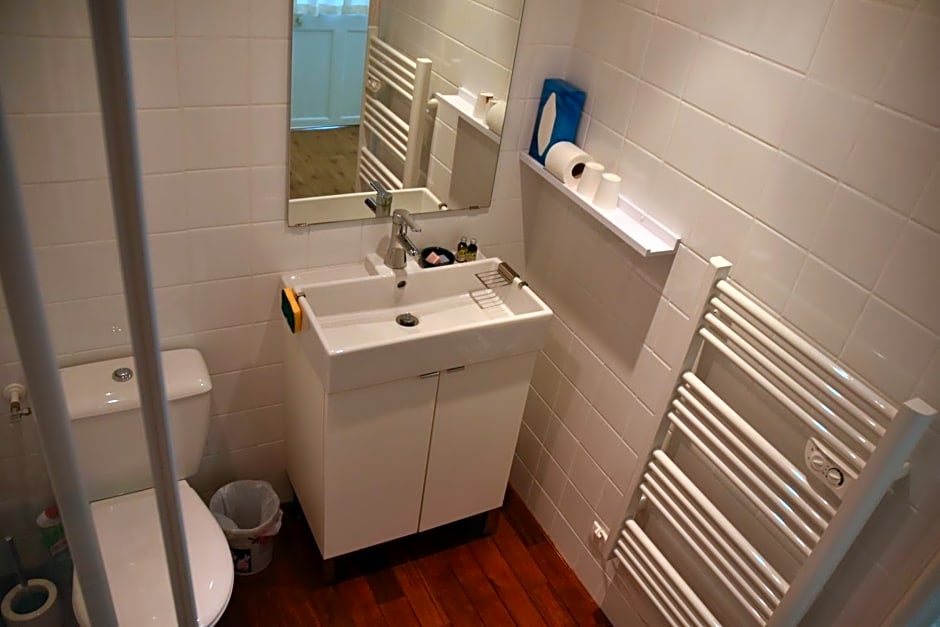 La Little School Chambres d'Hôtes à Arçay