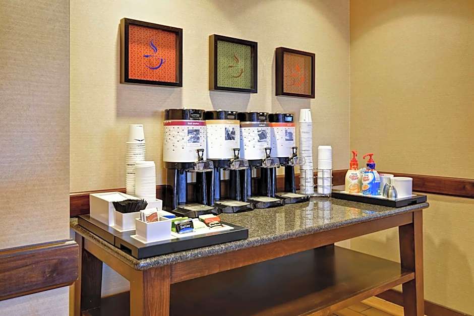 Hampton Inn By Hilton And Suites Folsom