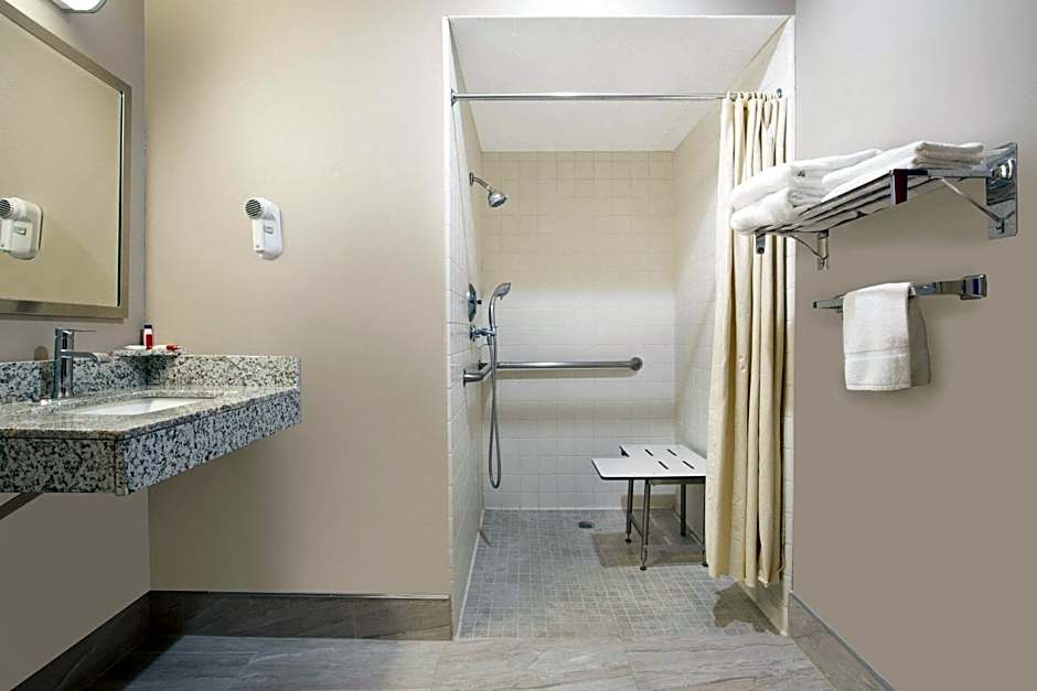 Super 8 by Wyndham Chico