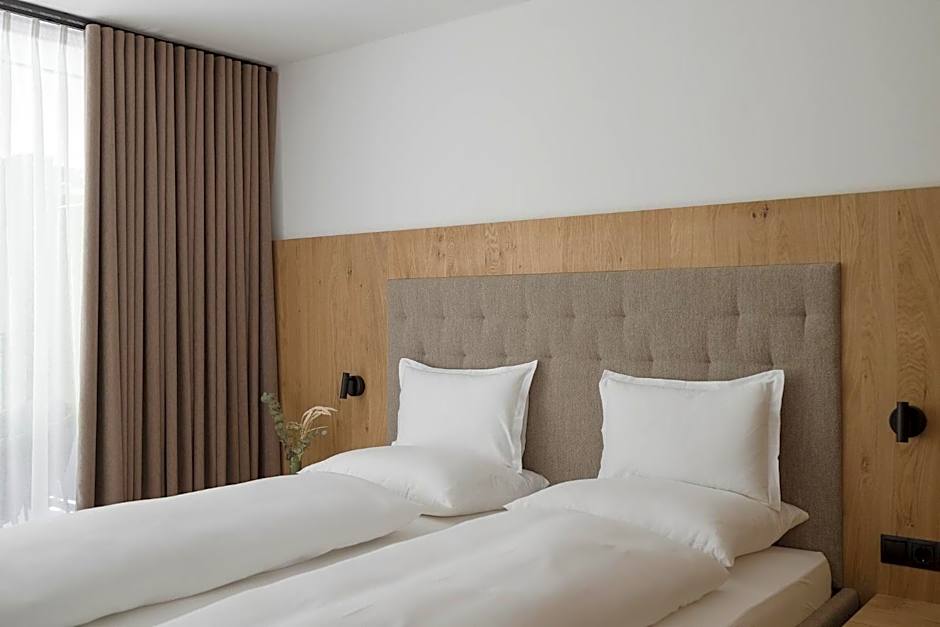 Ramilia Family Apartments Restaurant & Pizzeria