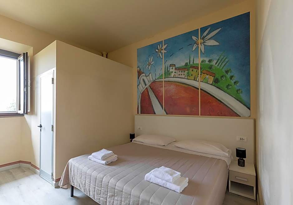 Hotel & Hostel 7