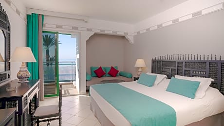 Double or Twin Room Sea View