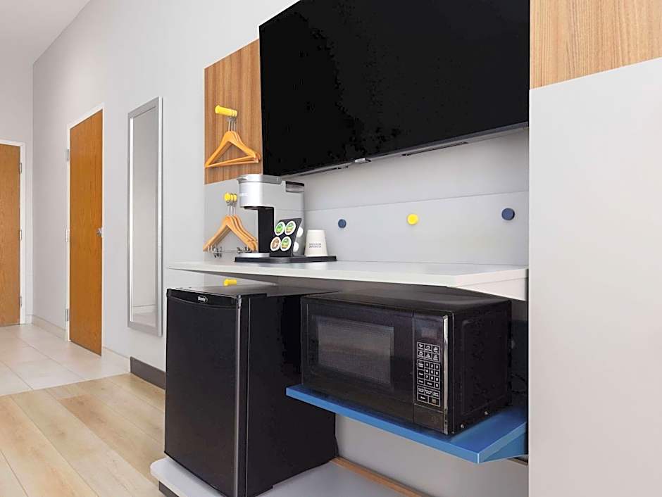 Microtel Inn & Suites By Wyndham Tracy