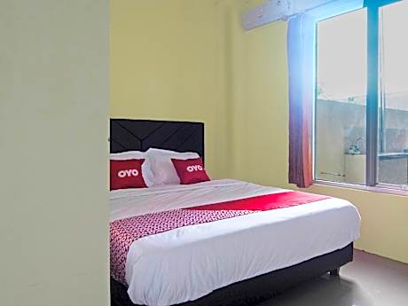 OYO 92714 Miracle Kost