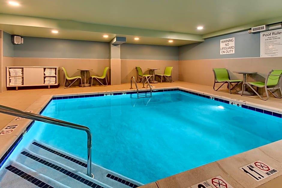 Holiday Inn Express Pittston - Scranton Airport