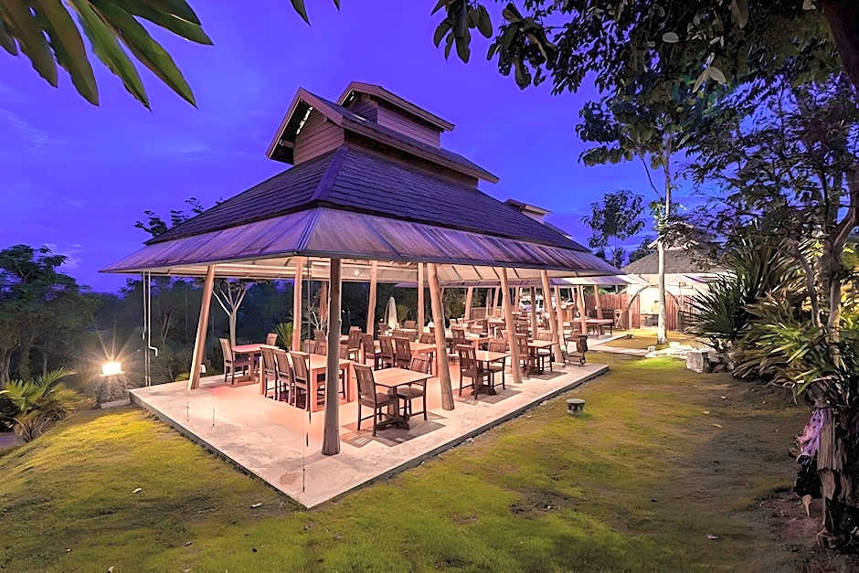 Phukumhom Resort