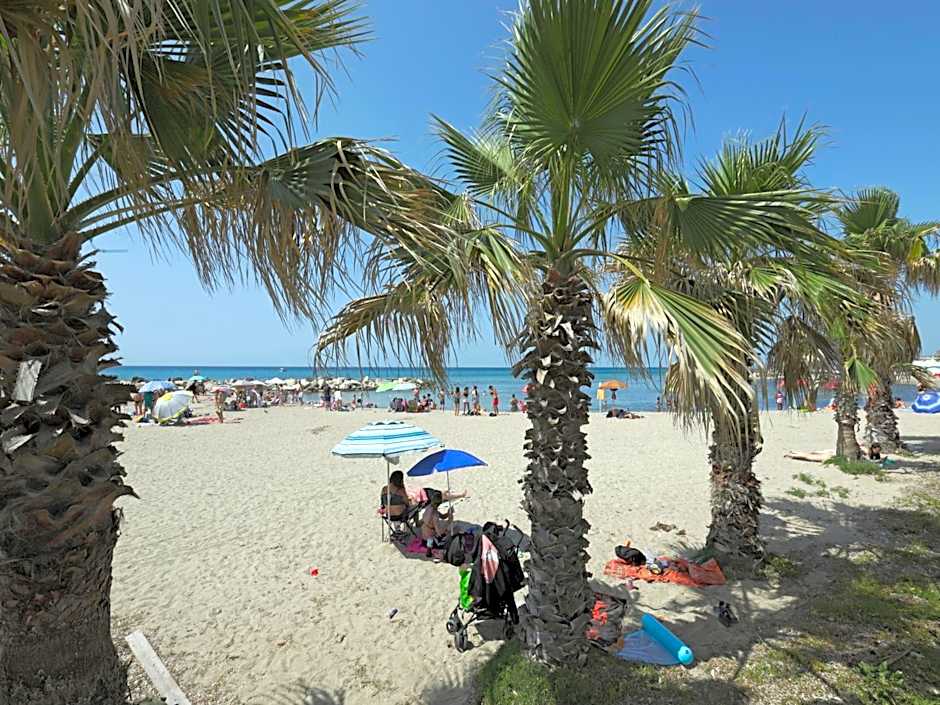 Sea View Teti Rooms & Apts