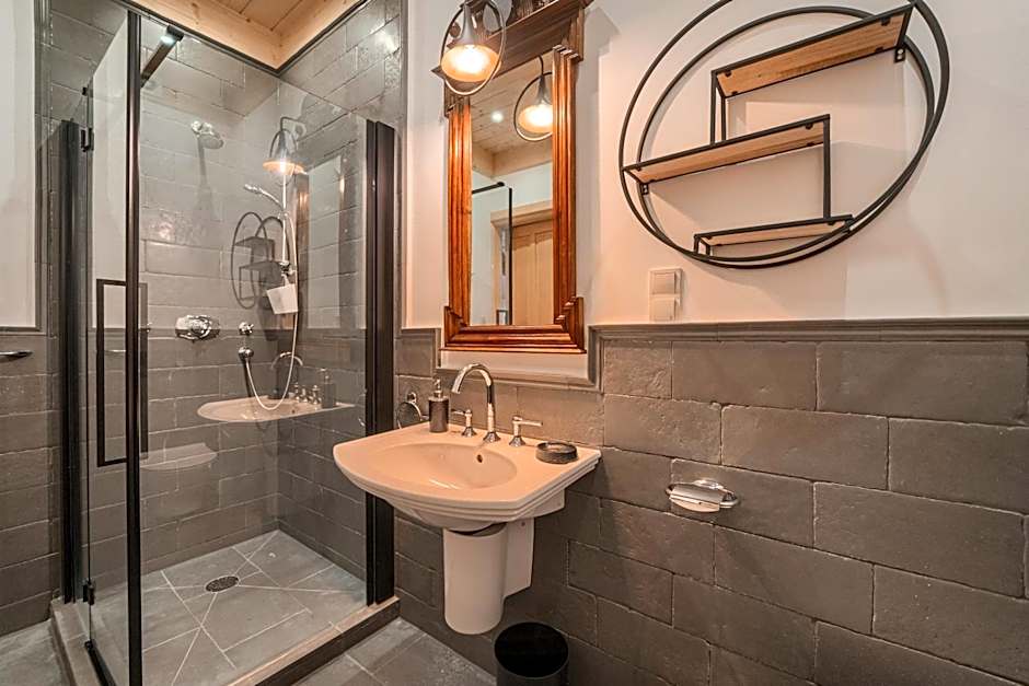 Rich Witch Villa&SPA