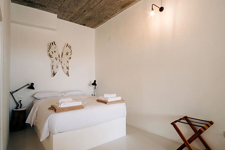 Mesanto Luxury Suites