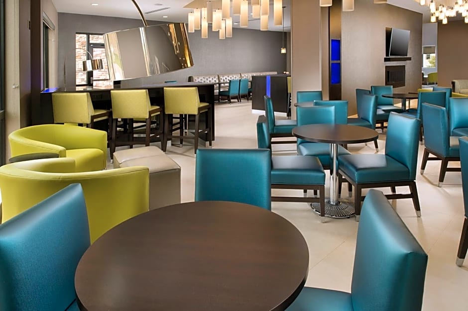 Holiday Inn Express Hotel & Suites Waco South By IHG