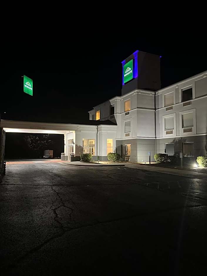 Wingate by Wyndham Dublin Near Claytor Lake State Park