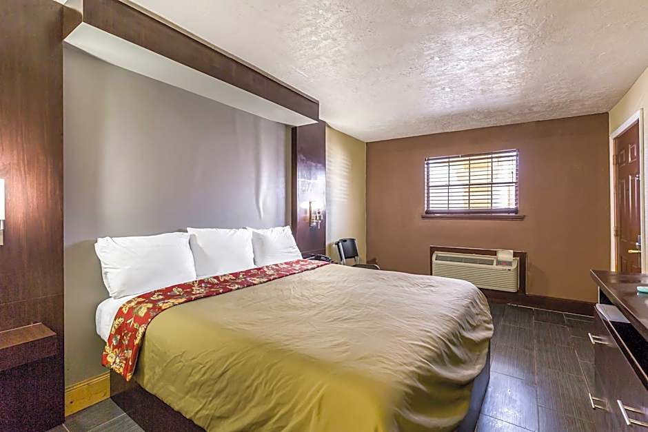 Rodeway Inn & Suites Houston Near Medical Center