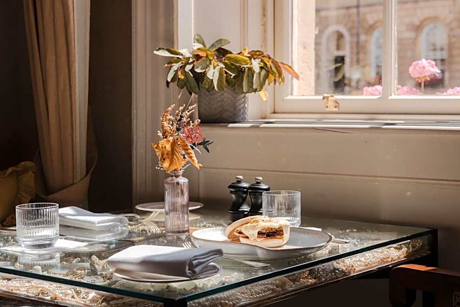 No 15 by GuestHouse, Bath