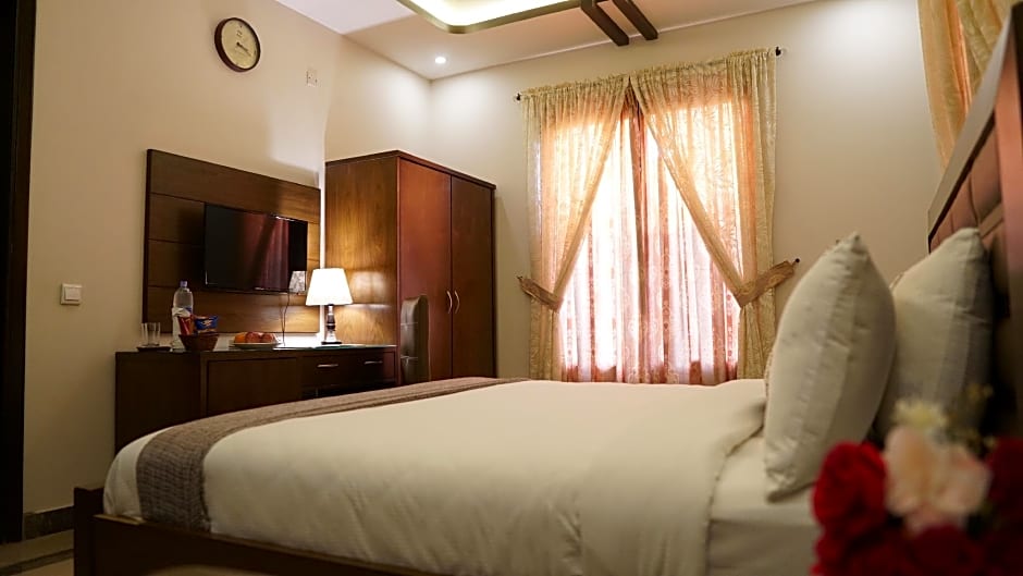 Zifan Hotel & Suites