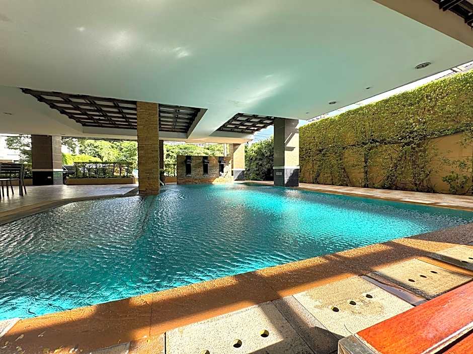 Thomson Residence Hotel