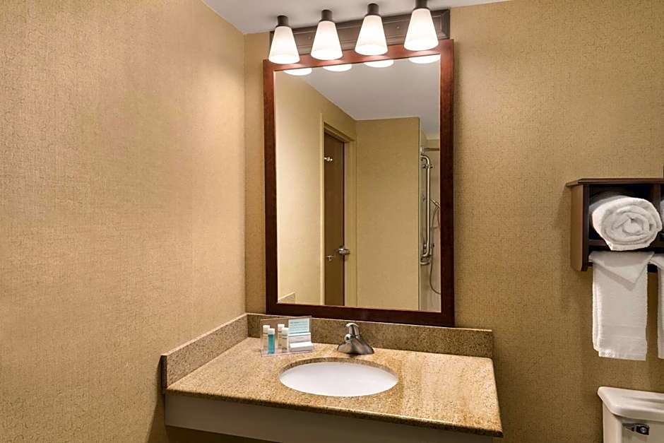 Hampton Inn By Hilton Cincinnati Kings Island