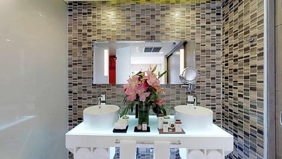 The Fives Beach Hotel & Residences All Senses Inclusive