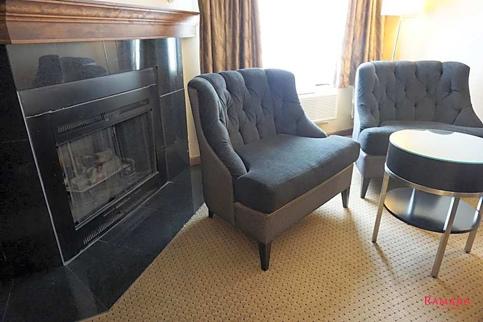 Ramada Hotel & Conference Center by Wyndham Kelowna