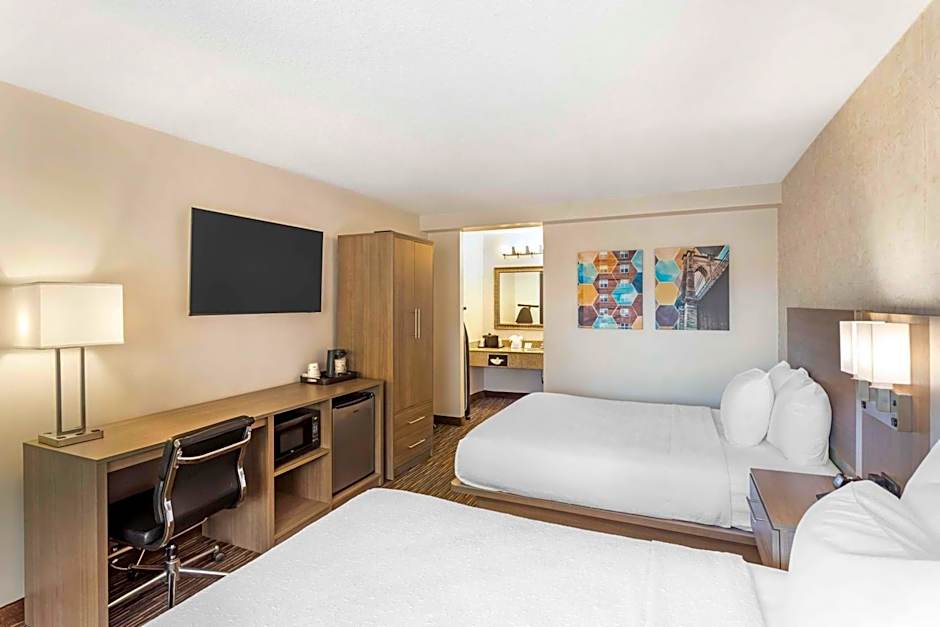 Best Western Mill River Manor